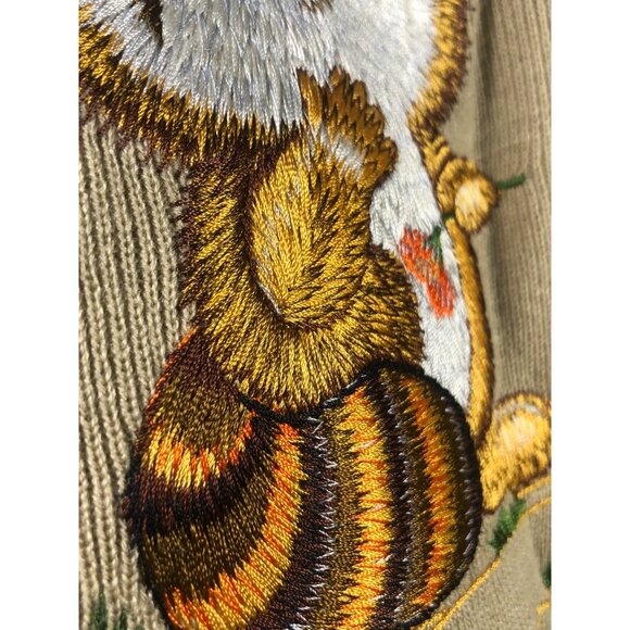 Vintage JC Penny’s Sweater With Embroidered Raccoon & Mouse Design Beige V-Neck - Picture 4 of 14